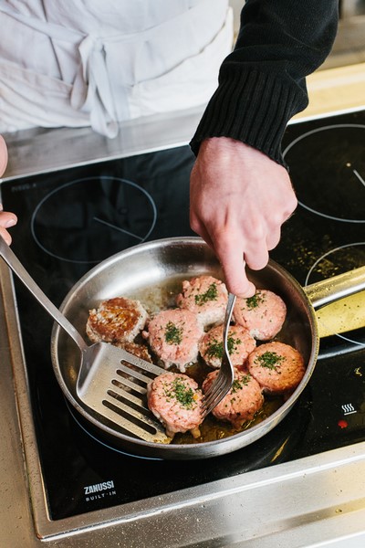 Lamsburgertjes bakken